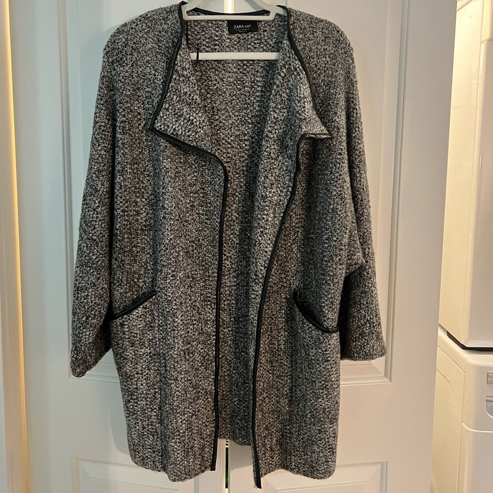 Grey & White Zara knit with faux leather trim! Fits M/L